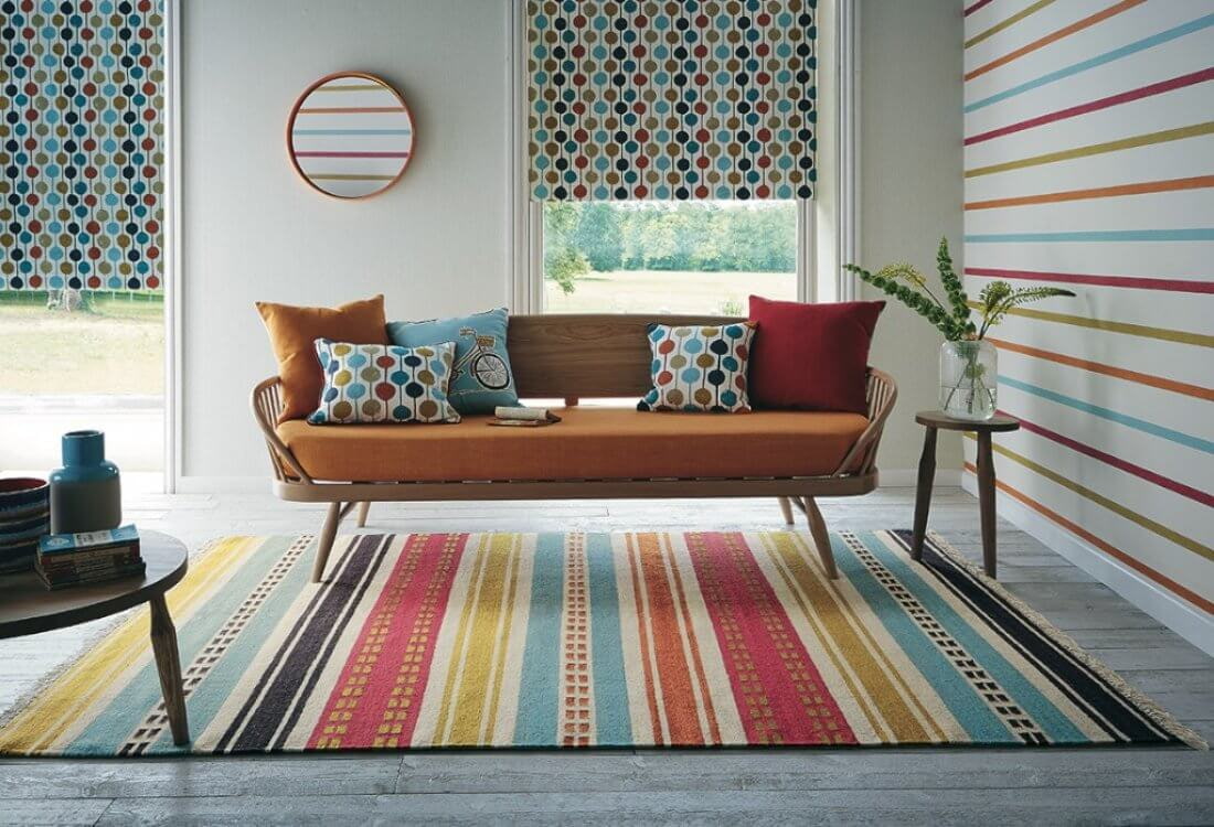 Синий диван в интерьере: с чем сочетать и как расположить