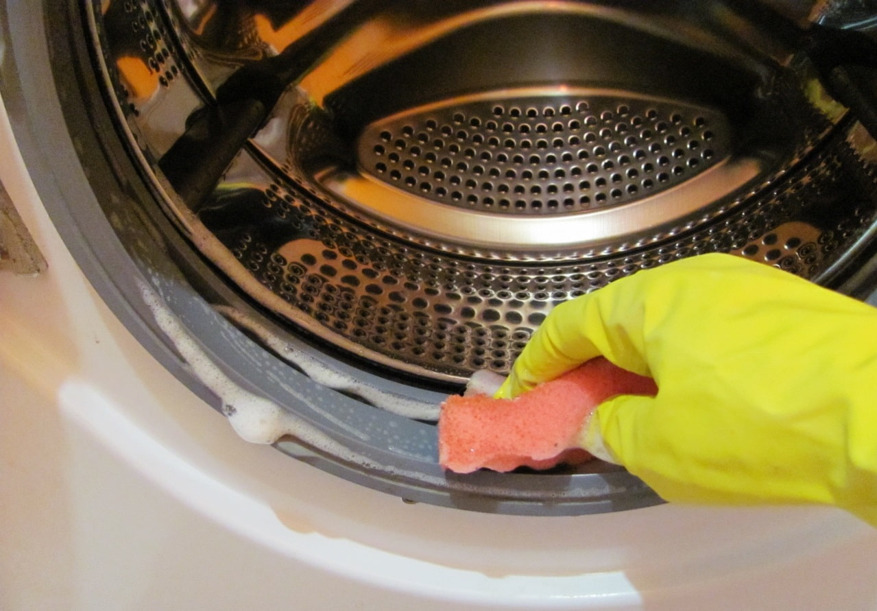 Чем очистить стиральную машину от накипи. Читстата стиральной машины. Очиститель барабана стиральной машины. Чистка стиральной машины. Мытье стиральной машины.
