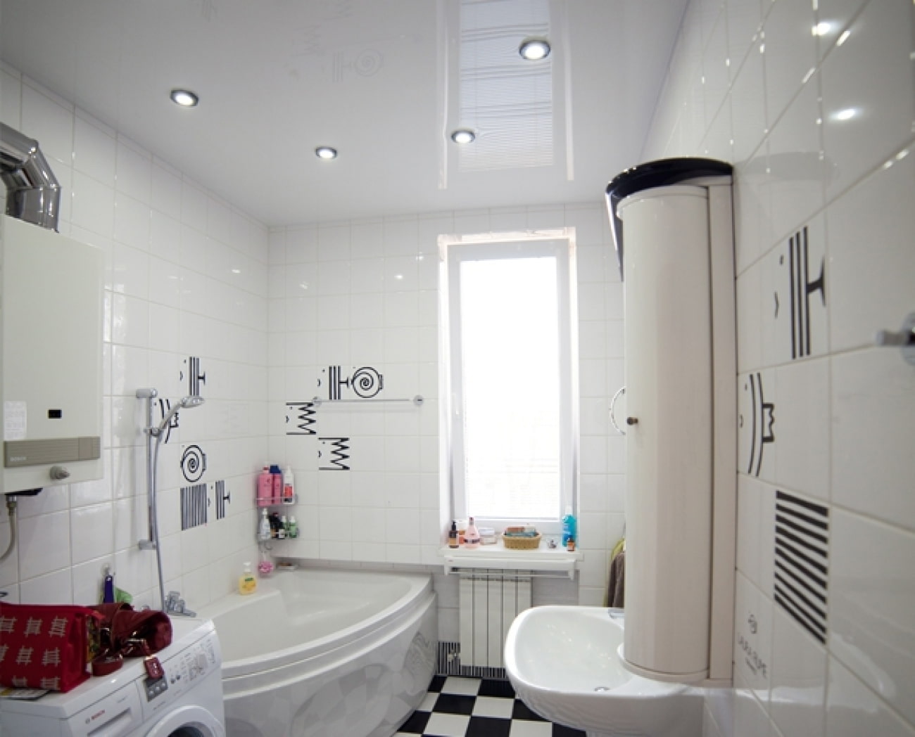 100+ идей дизайна потолка в ванной комнате