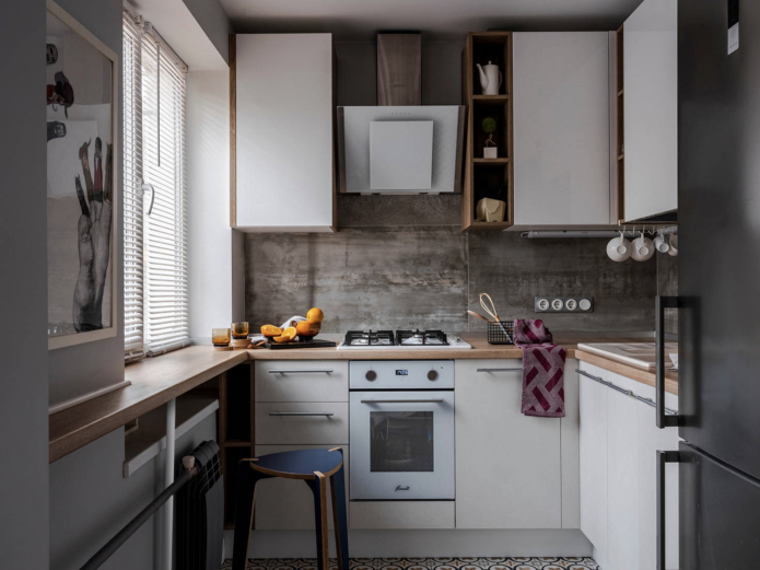 квадратная кухня