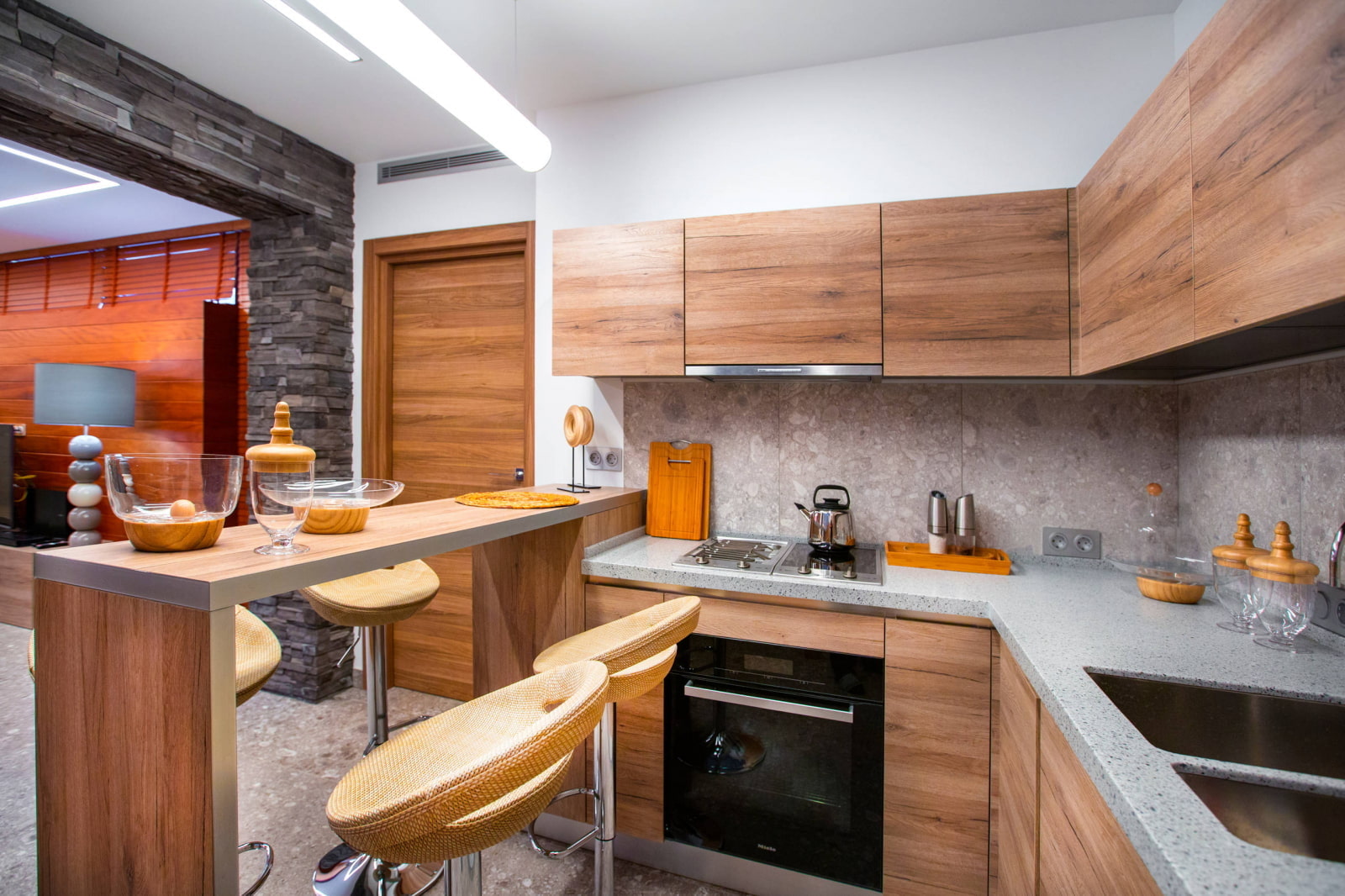 Дизайн маленькой кухни: идеи оформления интерьера и реальные фото в году