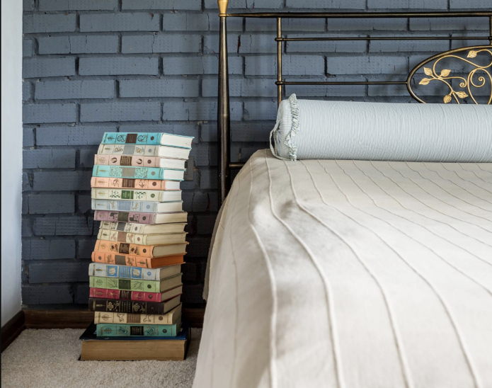 тумбочка из книг тумбочка из книг