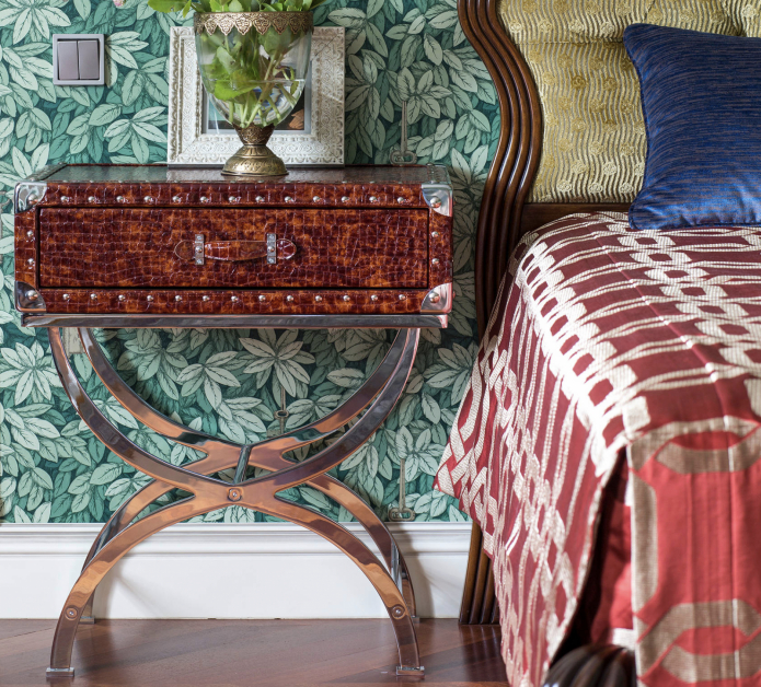 прикроватная тумба из чемоданов прикроватная тумба из чемоданов