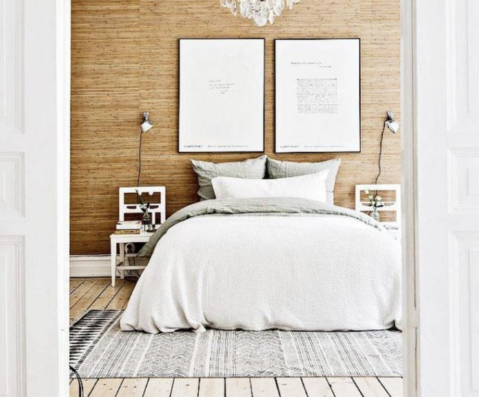 деревянный стул возле кровати деревянный стул возле кровати