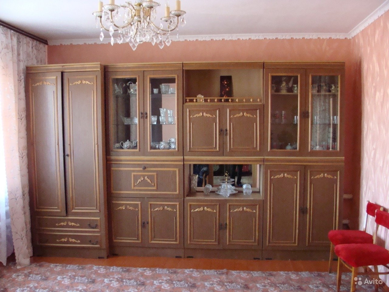 Реставрация старой мебельной стенки в Москве