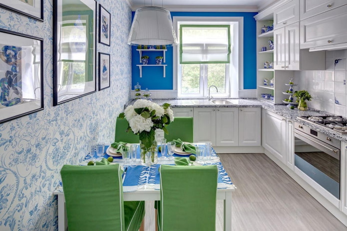сине-зеленый интерьер кухни