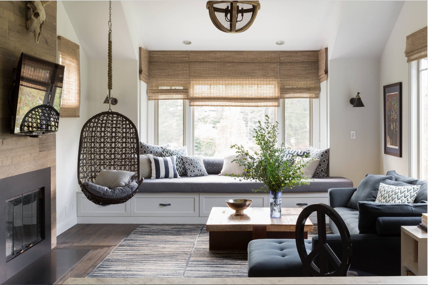 Делаем из подоконника диван — необычная дизайнерская конструкция для комфортной жизни