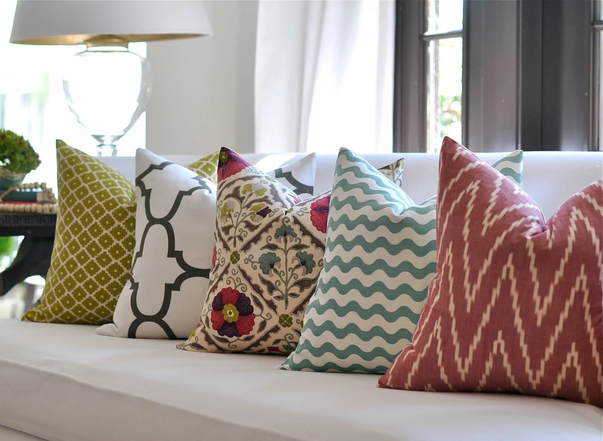 Декоративные подушки в интерьере: 63 идеи