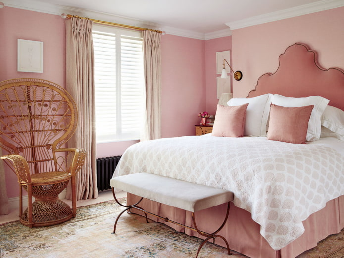 светло-розовая спальня