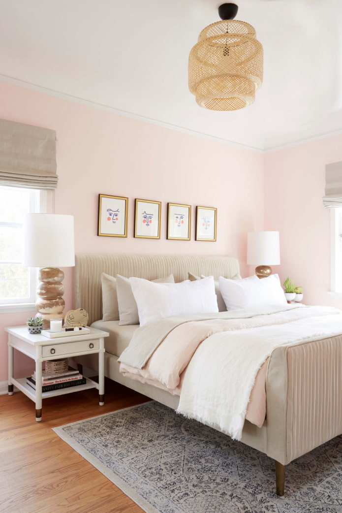 розовые стены в спальне