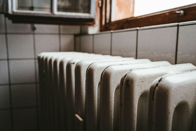 батарея в нише на кухне