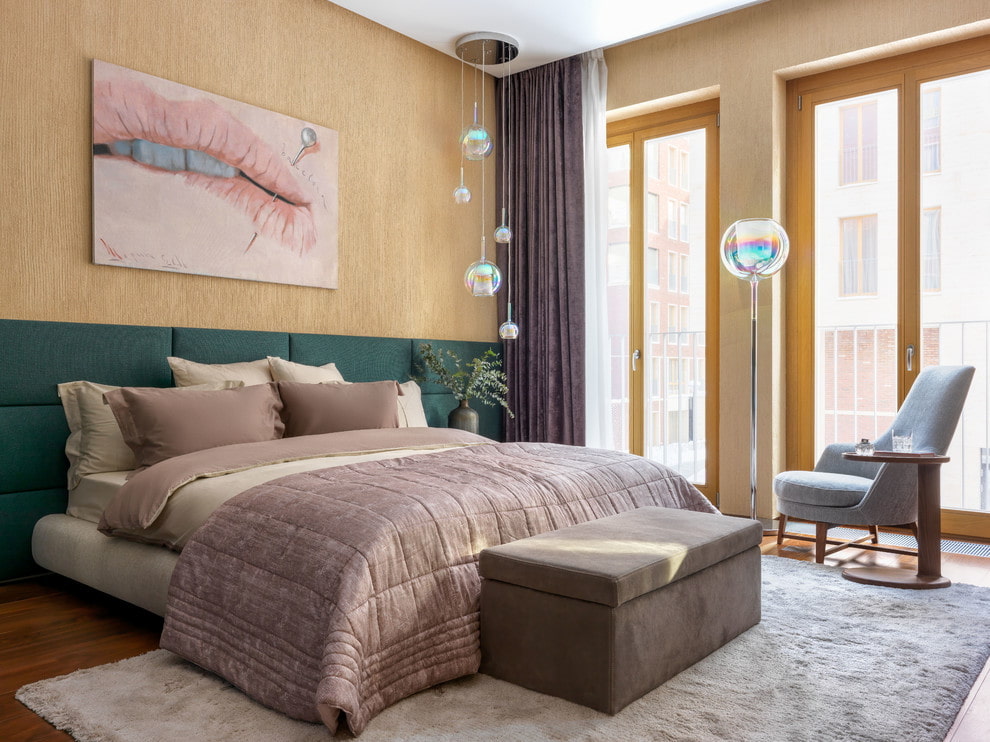 Покрывала для спальни: лучшие модели и особенности применения в интерьере спальной комнаты