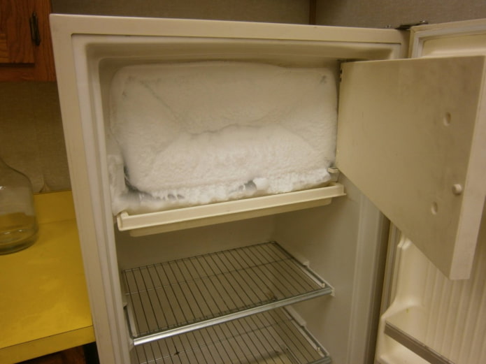 разморозка советского холодильника