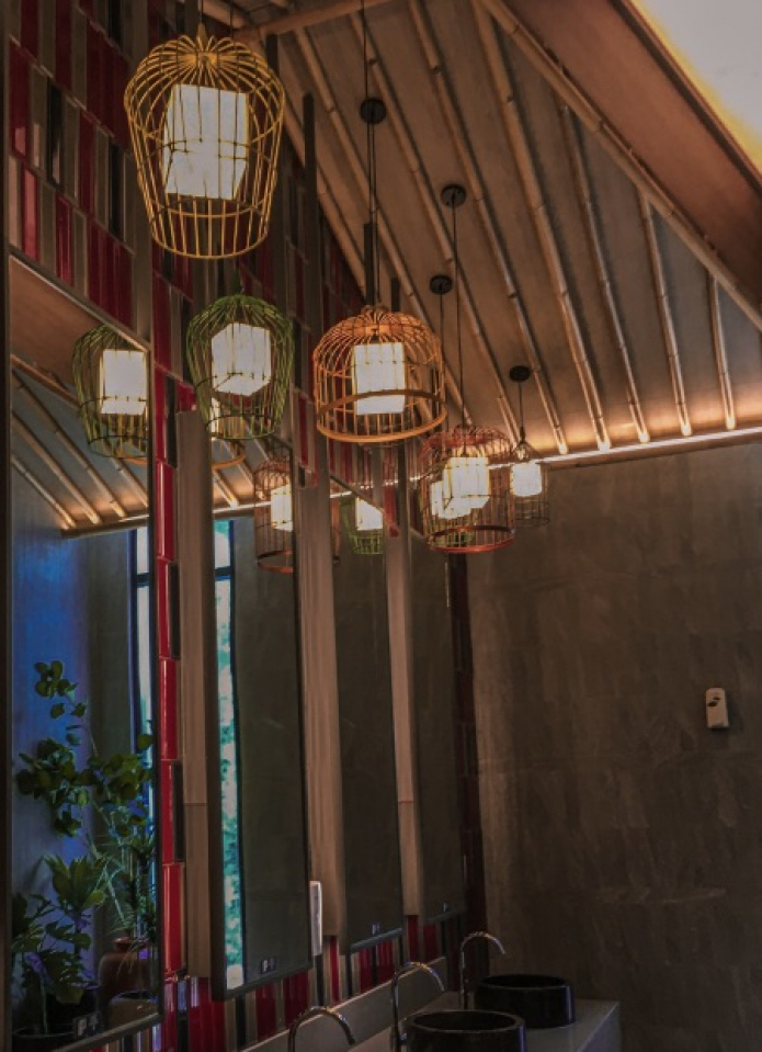 бамбук на потолке