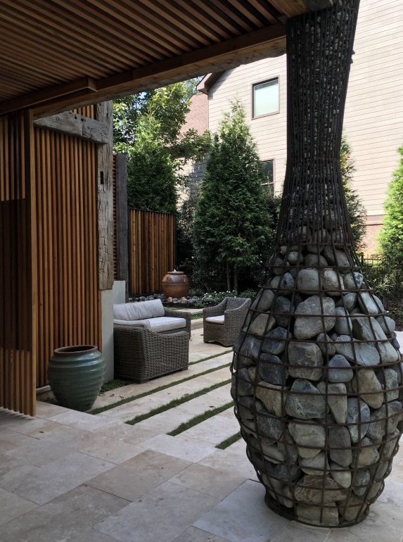 ваза из габионов