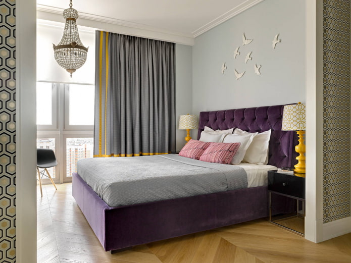 спальня с фиолетовыми и желтыми акцентами