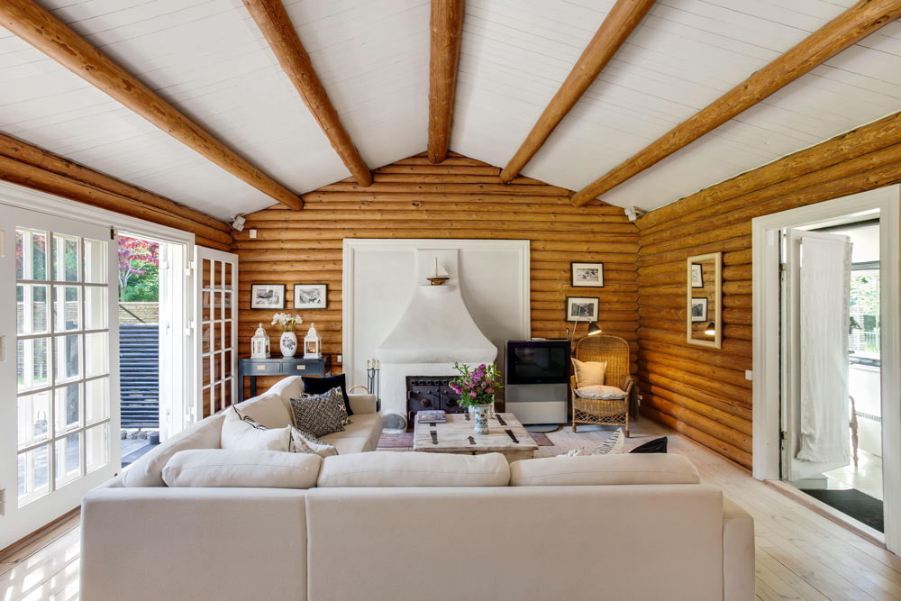 Потолок в деревянном доме как сделать своими руками и чем лучше обшить 123 фото обзор практичных идей и красивых вариантов дизайна