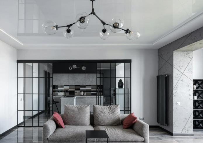 стеклянная люстра