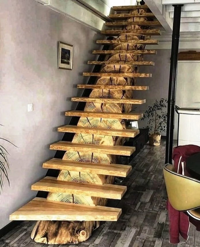 лестница из спилов