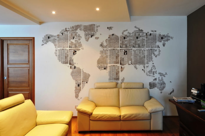 газетный коллаж карта мира