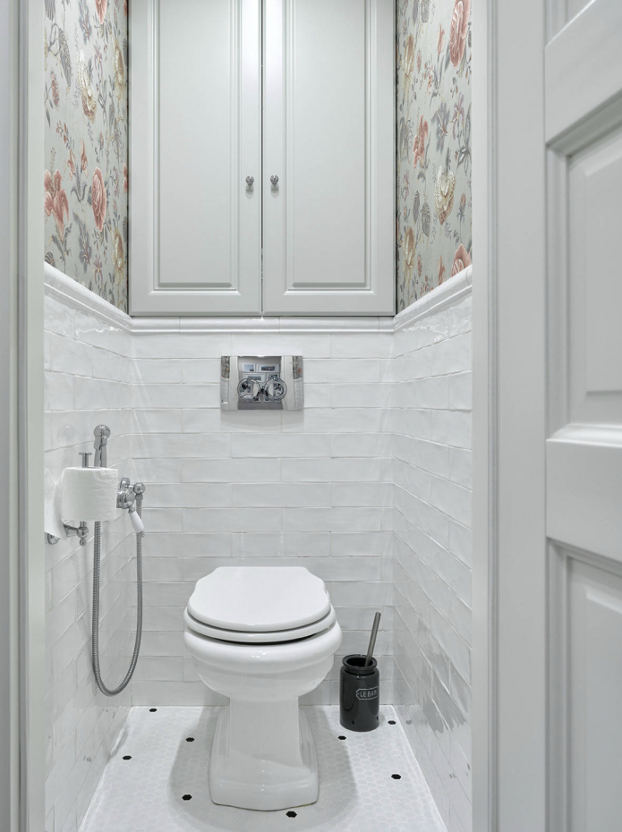 плитка и флизелиновые обои