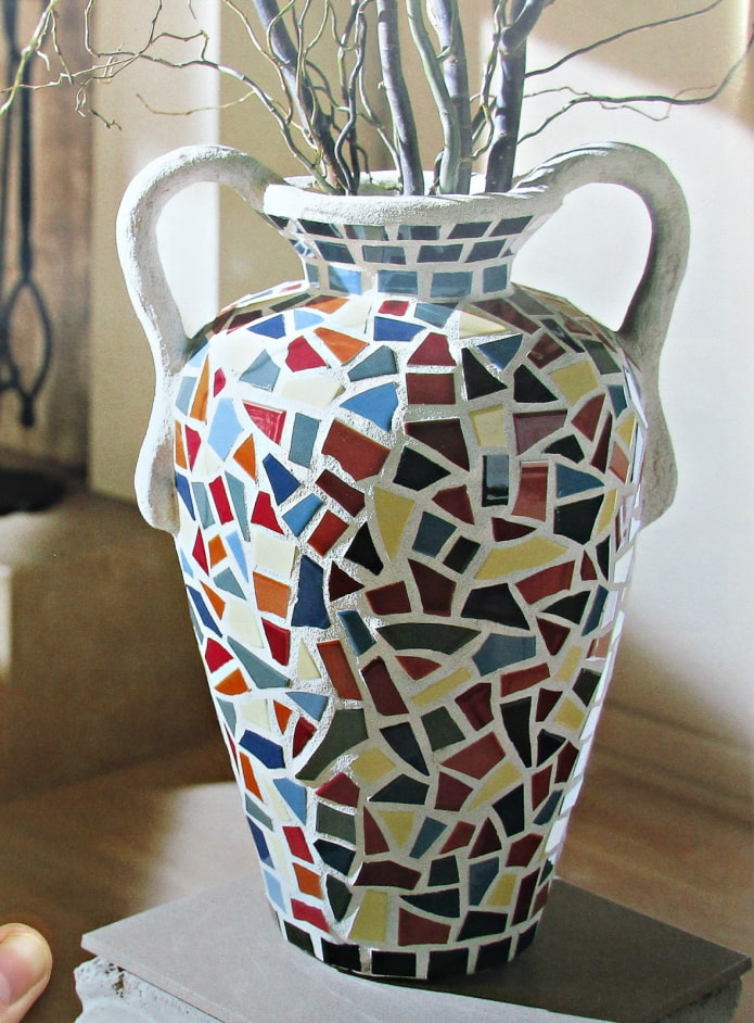 украшение вазы мозаикой из битого стекла