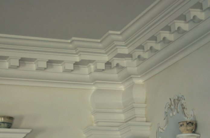 гипсовый плинтус