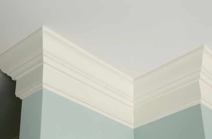 Полиуретан плинтус на потолок
