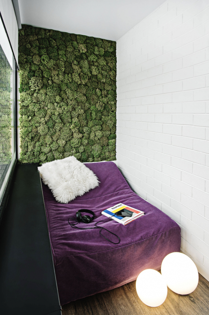 зелень на балконе