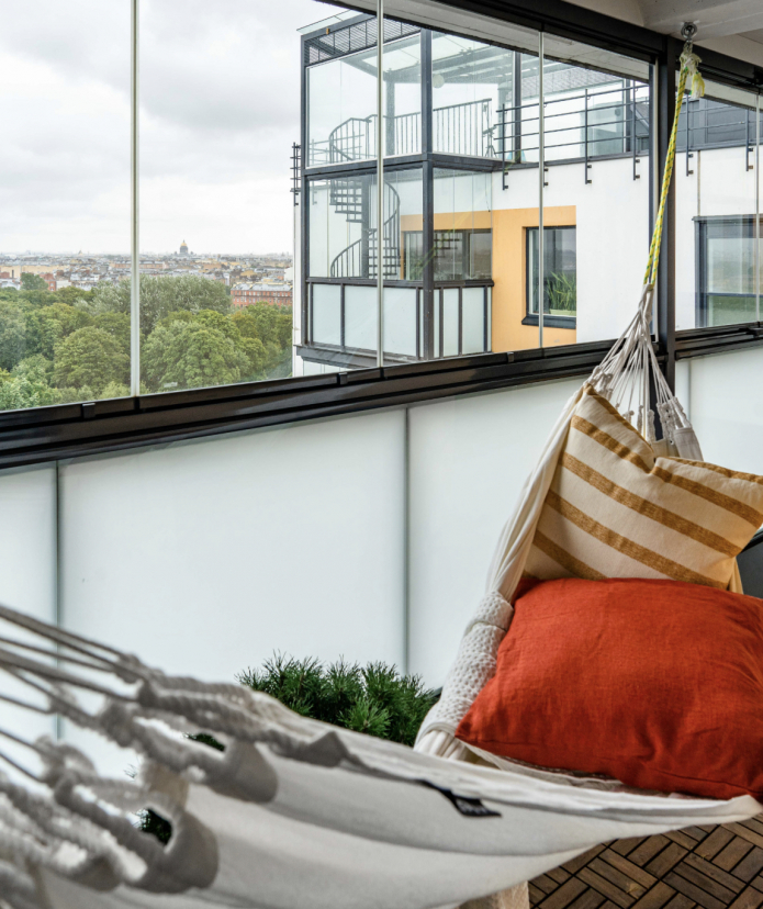 Гамак на балконе