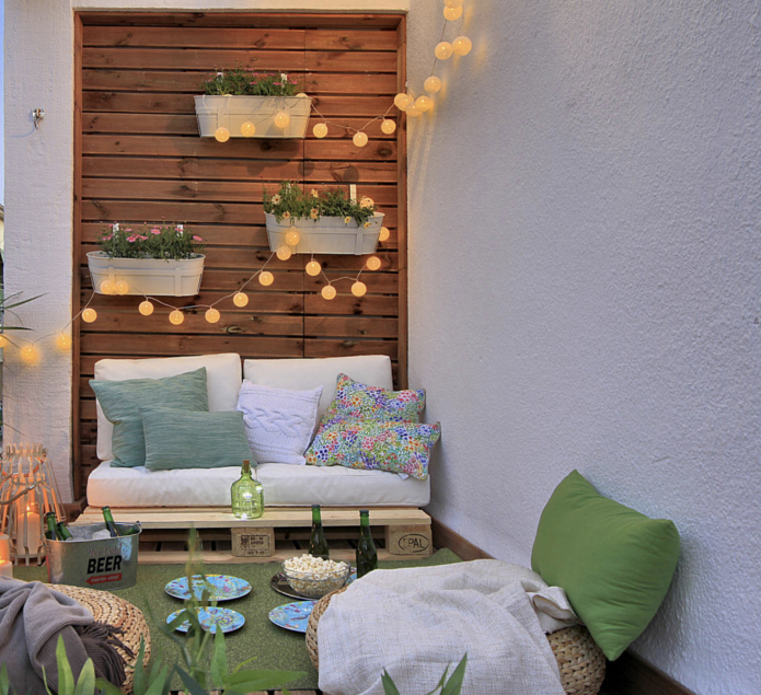 Диван из поддонов