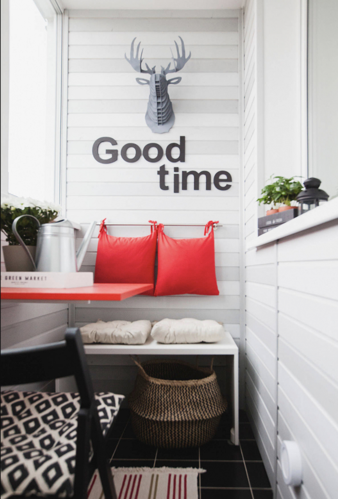 Декор балкона