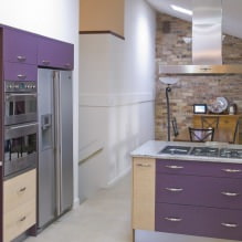 Фиолетовый гарнитур на кухне: дизайн, сочетания, выбор стиля, обоев и штор-10