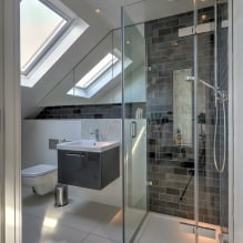 Дизайн ванной на мансарде: особенности отделки, цвет, стиль, выбор штор, 65 фото-7