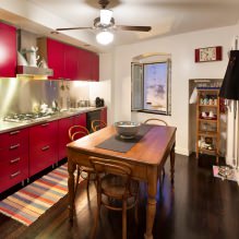 Красный кухонный гарнитур: особенности, виды, сочетания, выбор стиля и штор-12