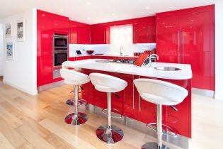 Красный кухонный гарнитур: особенности, виды, сочетания, выбор стиля и штор