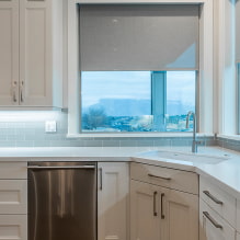 Рулонные шторы на кухню: виды, материалы, дизайн, цветовая гамма, комбинирование-8