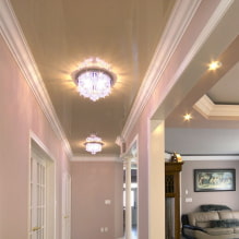 Натяжной потолок в коридоре и прихожей: виды конструкций, фактуры, форм, освещение, цвет, дизайн-0