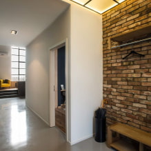 Стены в прихожей: виды отделки, цвет, дизайн и декор, идеи для маленького коридора-1
