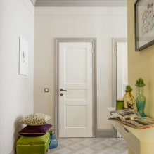 Белые двери в интерьере: виды, дизайн, фурнитура, сочетание с цветом стен, пола-6