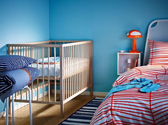 Спальня с детской кроваткой: дизайн, идеи планировки, зонирование, освещение