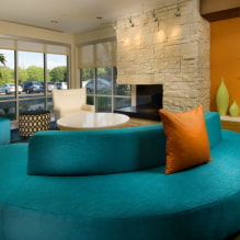 Бирюзовый диван в интерьере: виды, материалы обивки, оттенки цвета, формы, дизайн, сочетания-5