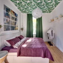 Узкая спальня: фото в интерьере, примеры планировки, как расположить кровать-7