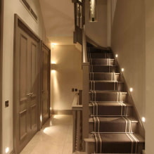 Подсветка лестницы в доме: реальные фото и примеры освещения-2