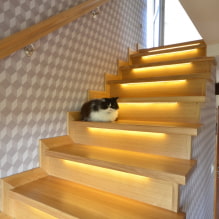 Подсветка лестницы в доме: реальные фото и примеры освещения-8