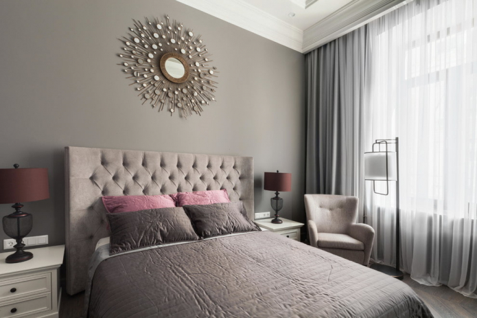 Дизайн спальни с мебелью цвета слоновой кости