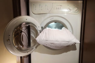 Как постирать подушку в стиральной машине?