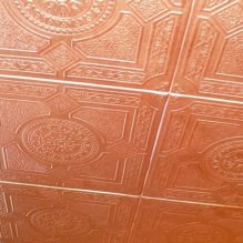 Пенопластовая плитка для потолка: плюсы и минусы, этапы поклейки-4